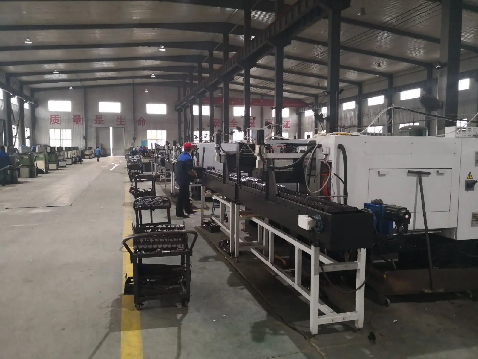 小型炒板栗機(jī)車間展示一